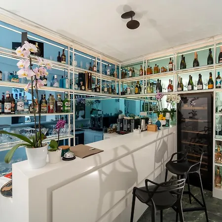 L'ara Couette-café Capri