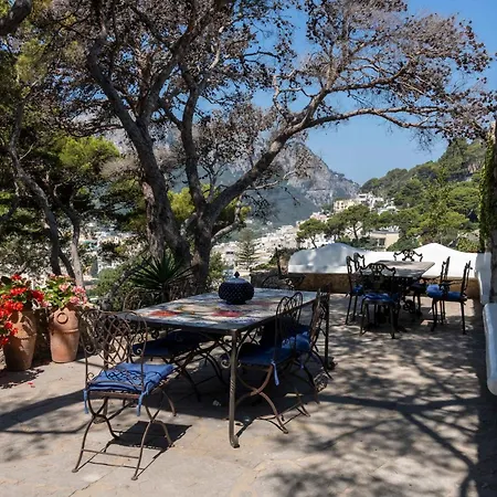 L'ara Bed & Breakfast *