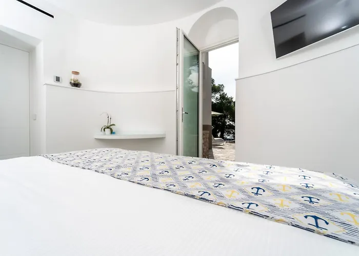 Alojamento de Acomodação e Pequeno-almoço L'ara Capri